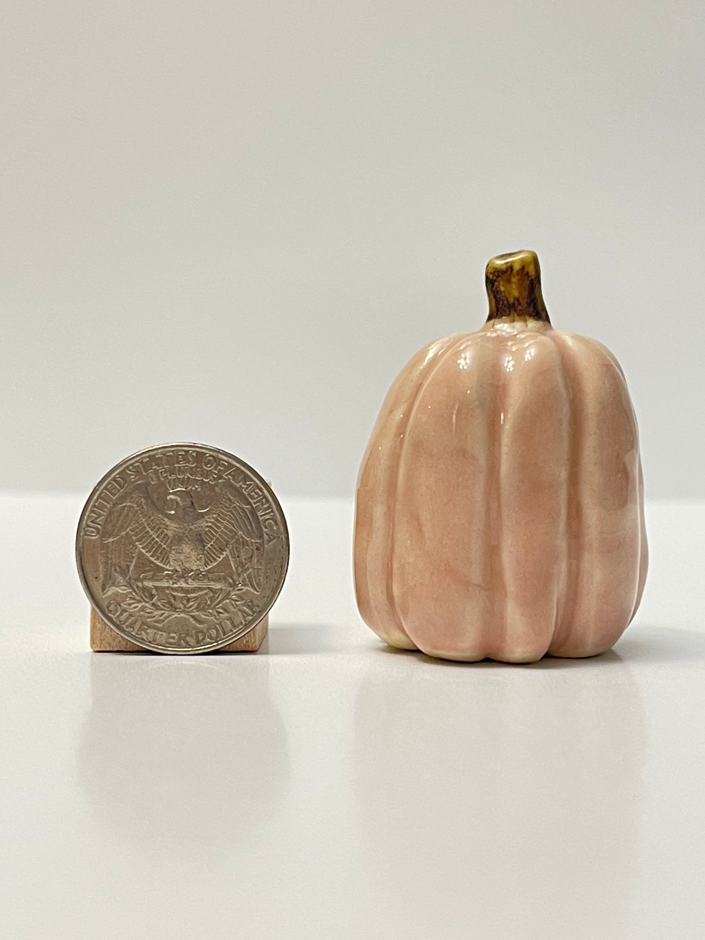Small Pumpkin - Light Pink - Tall