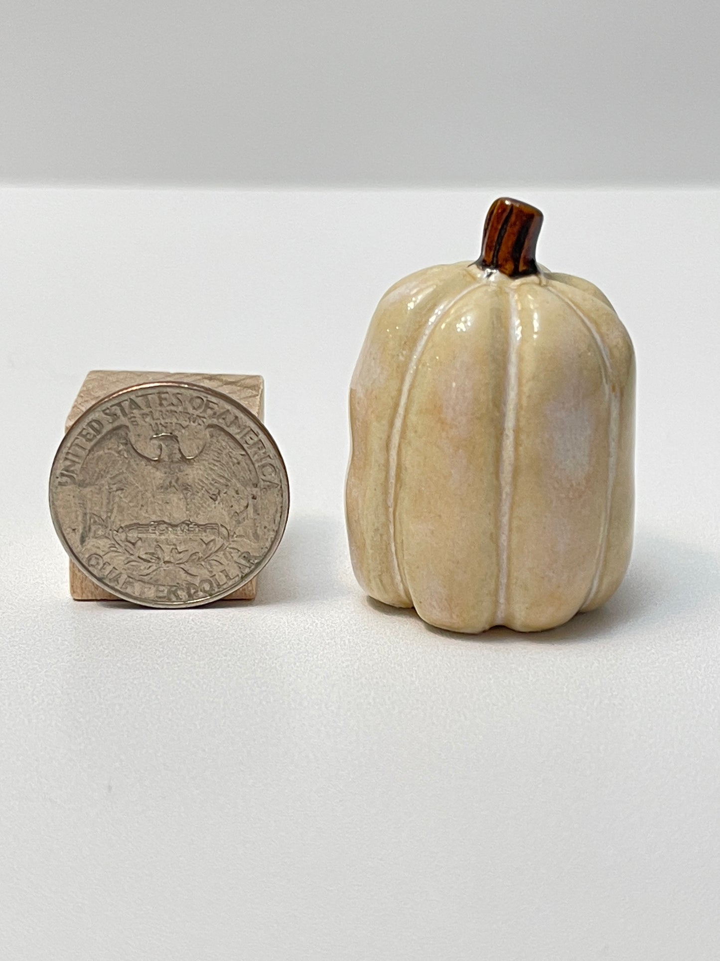 Small Pumpkin - Honey - Tall