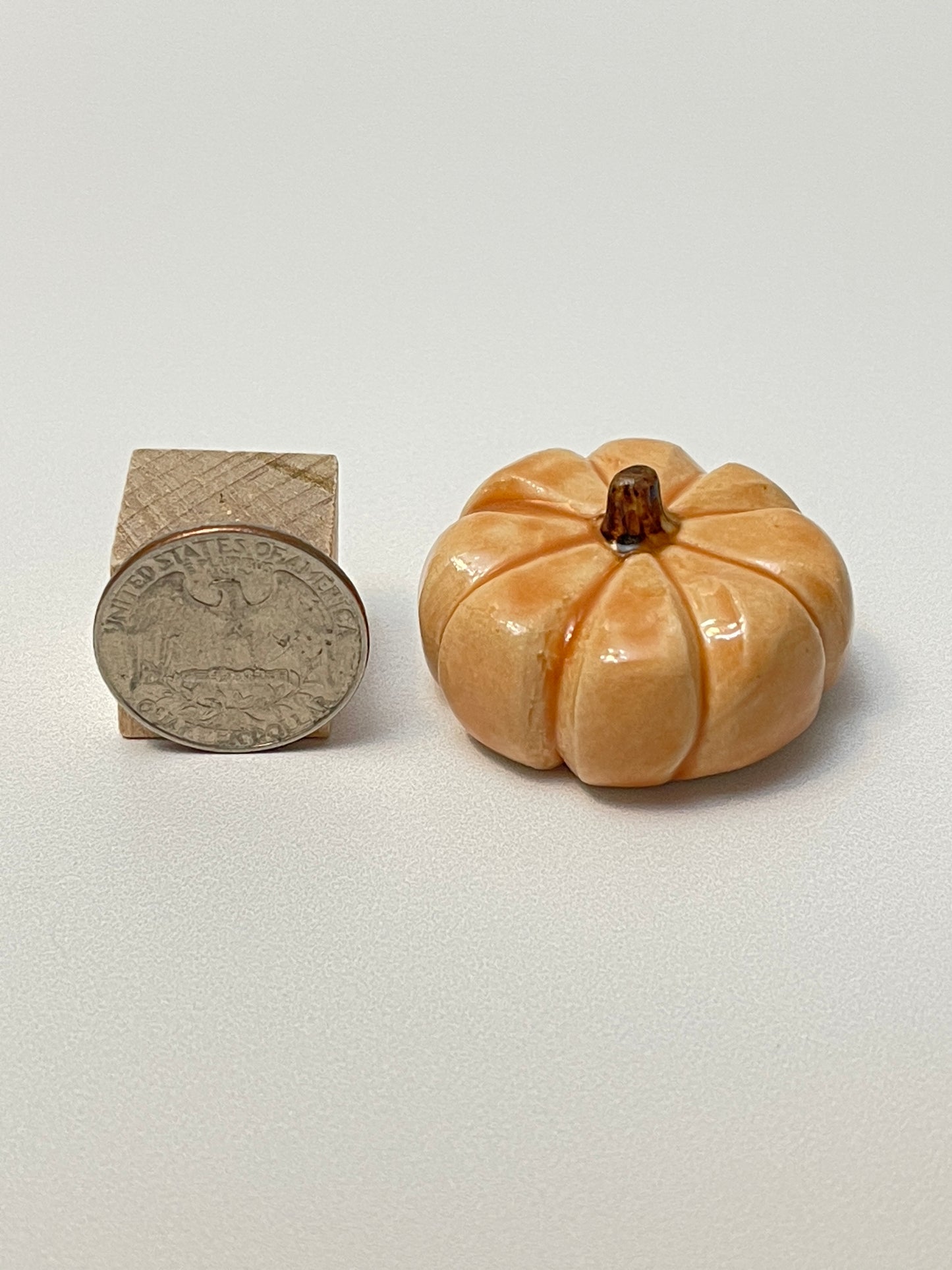 Small Pumpkin - Sandalwood - Squished