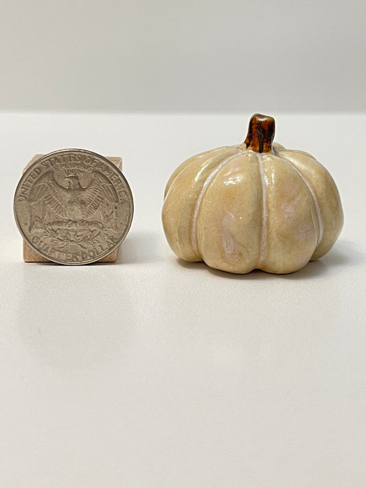 Small Pumpkin - Honey - Round