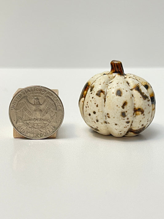 Small Pumpkin - Winterwood - Round